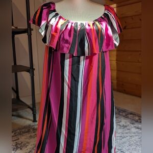 Adorable mini dress with pockets